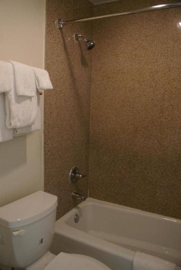 Colony Inn image 16