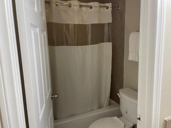 Colony Inn image 30