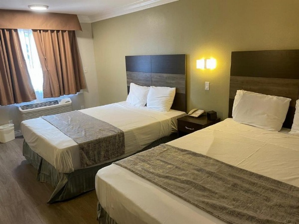 Colony Inn image 33